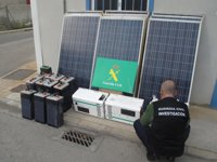Tres detenidos por el robo de diez placas solares en una casa de campo de Atarfe