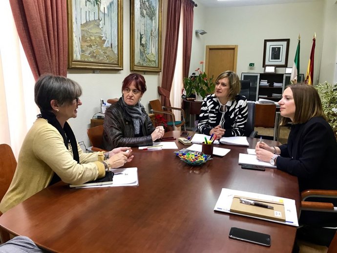 Ana Carrera E Isabel Gómez Coordinan La Puesta En Marcha Del Programa Dipujoven 