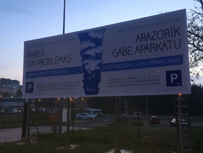 Cartel colocado por el Ayuntamiento.