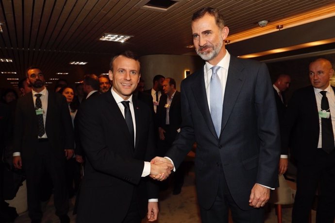 Trobada del Rei amb el President de França, Emmanuel Macron, en Davos