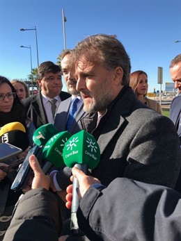 El consejero de Medio Ambiente, José Fiscal. 