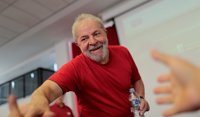 La Justicia de Brasil prohíbe a Lula salir del país y ordena la revocación de su pasaporte