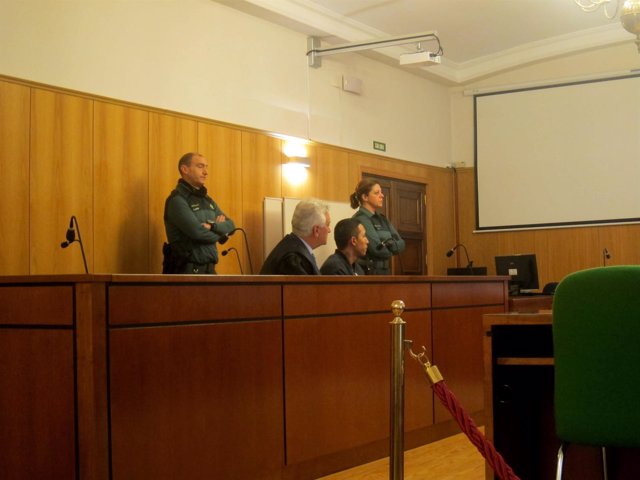 El condenado, en la Audiencia de Valladolid.                    
