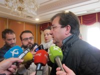 Vara reitera su compromiso de no utilizar "en ningún caso" la fórmula del PIR para la mina de litio en Cáceres