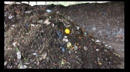 Residus orgàniques en la planta de compostatge de Torrelles de Llobregat