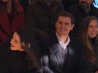 Rivera llama a luchar contra la brecha salarial y comparte la idea de Merkel de admitir denuncias anónimas en empresas