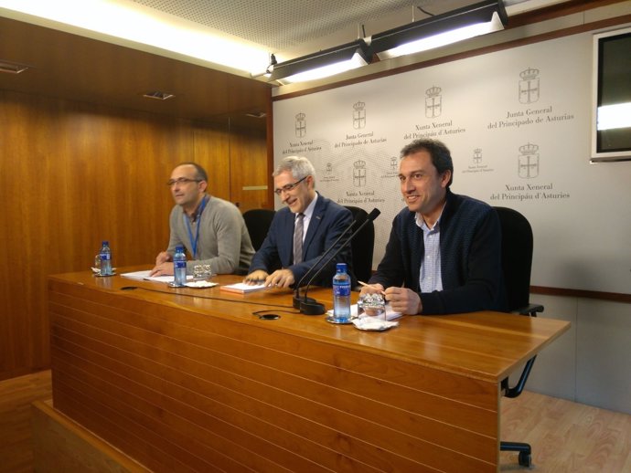 Damián Manzano, Gaspar Llamazares y Ovidio Zapico 