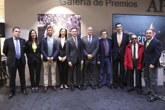 Matías Prats Luque y su hijo en la inauguración de la expo de la APDM