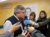 El padre de Leopoldo López califica de "cortina de humo" la expulsión de Silva y espera "reciprocidad" de España