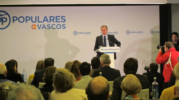 Alfonso Alonso, presidente del PP vasco, en una jornada en Bilbao