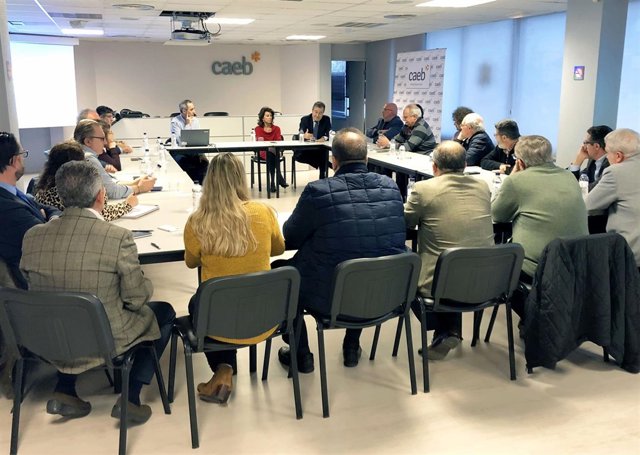 La CAEB reunión sobre el Paseo Marítimo