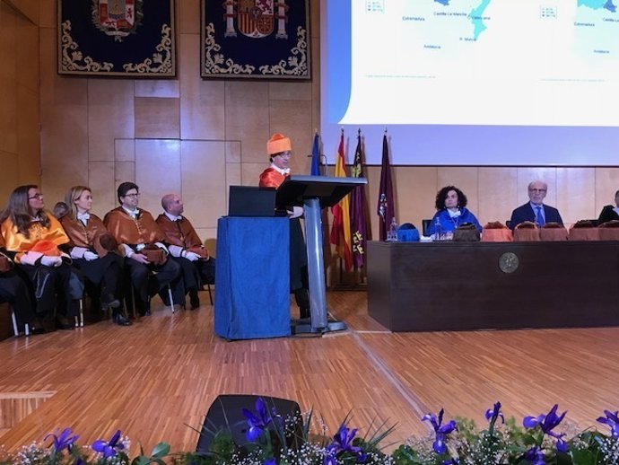 El catedrático Juan Patricio Castro en la UPCT