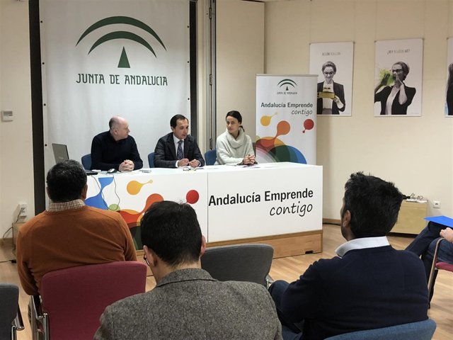 1 Foto Junta (Presentación Premios Artesanía)