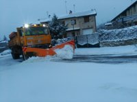 La Diputación de Ávila actúa en cerca de un centenar de carreteras afectadas por la nieve y el hielo