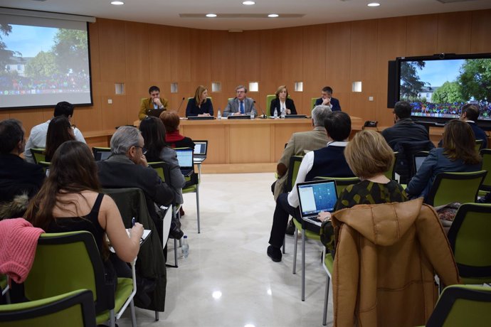 Nota Uclm: La Comisión De Estrategia Se Reúne En Albacete Para Ultimar La Elabor