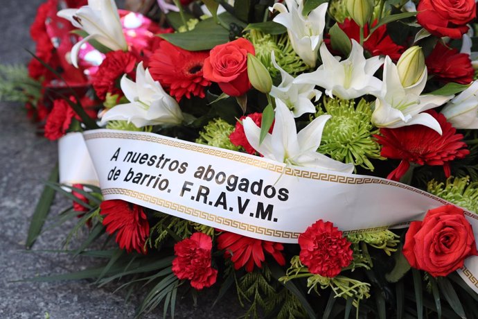 Homenaje a los abogados de Atocha en el monumento El Abrazo en Madrid