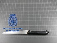 Tres menores detenidos por agredir con una navaja a dos mujeres y un hombre