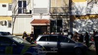 Desalojado un bloque de viviendas en Sevilla por un incendio de contadores