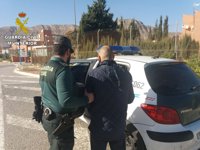 Tres detenidos por robar en una casa de San Vicent (Alicante) y agredir a los inquilinos