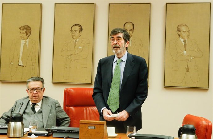 Miguel Herrero y Rodríguez de Miñón y José Enrique Serrano
