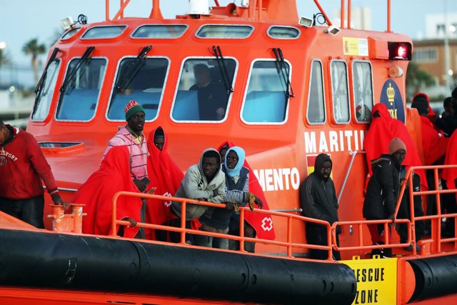 Inmigrantes rescatados en una patera. Diciembre 2017