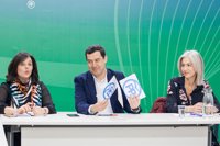 Juanma Moreno apunta, ante el paro, que "el problema es el PSOE", frente a lo que destaca la "revolución del PP-A"