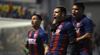 El Huesca se escapa en el liderato tras vencer a Osasuna