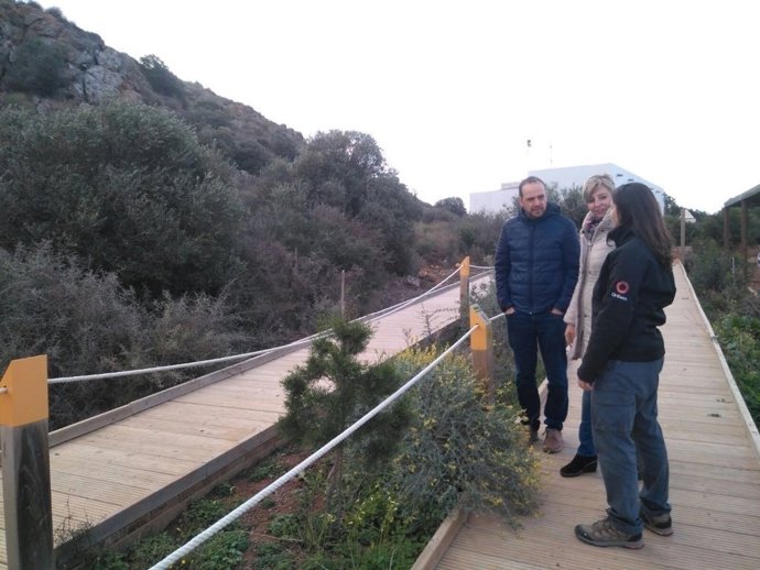 La directora general de Medio Natural, Consuelo Rosauro, durante las visitas