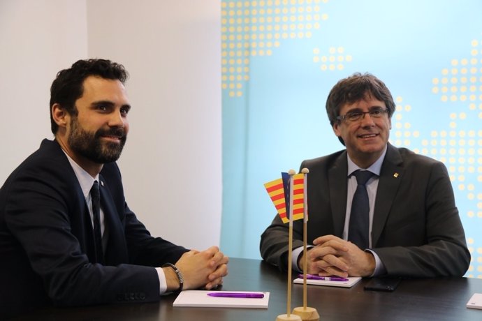 Primera reunión de Roger Torrent y Carles Puigdemont, en Bruselas