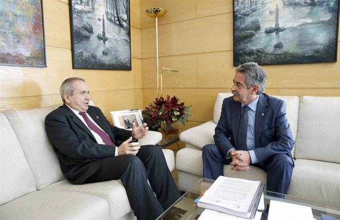 Gobierno De Cantabria  El Presidente De Cantabria, Miguel Ángel Revilla, Recibe 