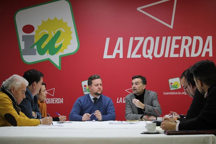 Direcciones de IULV-CA y Feansal reunidas este lunes