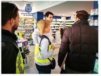 En libertad con cargos los siete detenidos por venta fraudulenta de sillas de ruedas en una ortopedia de Sevilla