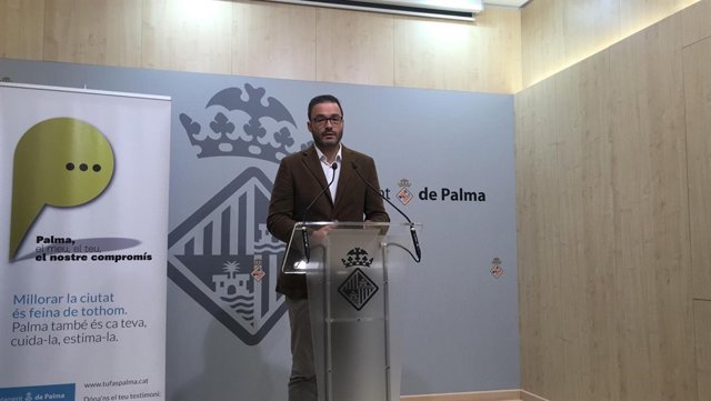 Hila en rueda de prensa tras la Gerencia de Urbanismo