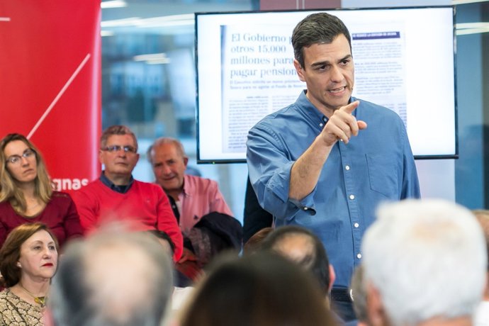 El secretari general del PSOE, Pedro Sánchez, en l'assemblea oberta a Sevilla