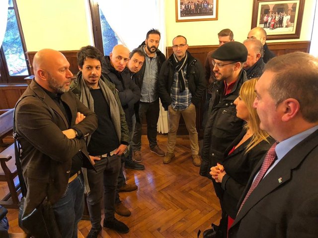 Reunión en Pola de Lena