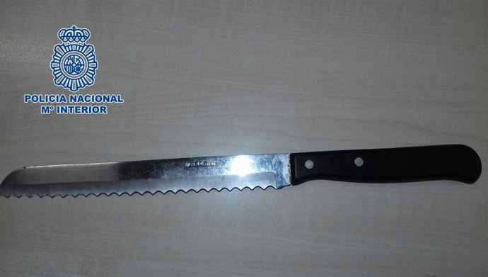 Nota De Prensa: "Un Policía Nacional Fuera De Servicio Detiene A Un Individuo Qu