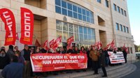 CCOO y UGT se concentran para exigir al Gobierno una subida lineal de 250 euros mensuales para el personal de la AGE