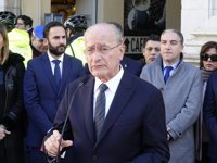 La mujer del alcalde de Málaga reitera que no debe presentarse y cree que al PP le interesa "que se zanje cuanto antes"