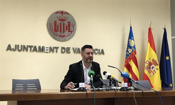 El concejal Carlos Galiana presenta los resultados del Barómetre Municipal