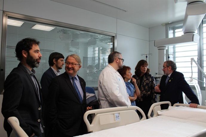 El presidente de la Diputación de Lleida, Joan Reñé, ha visitado la nueva UCI