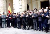 Minuto de silencio por el asesinato de Alberto y Ascen en Sevilla hace 20 años