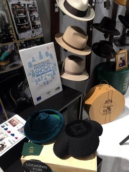 Foto Y Nota: Casi Una Decena De Firmas Andaluzas Presentan Sus Diseños En Los Sa