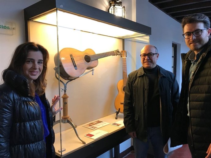 El delegado de Cultura, Guillermo Quero, en el Centro de Documentación Musical