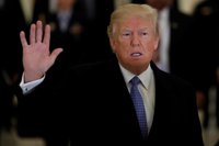 Trump pide una legislación "para garantizar que la ayuda exterior beneficia siempre los intereses" de EEUU