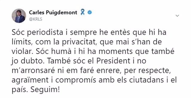 Tuits de Carles Puigdemont sobre sus mensajes con Comín