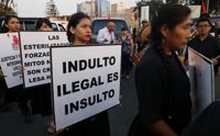 Continúan las multitudinarias protestas por el indulto a Fujimori