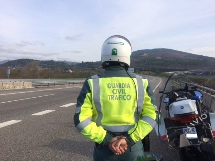 Interceptado conductor que a casi al triple de velocidad permitida en Fene