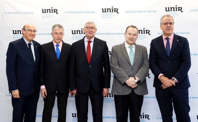 Catedráticos participantes en debate UNIR