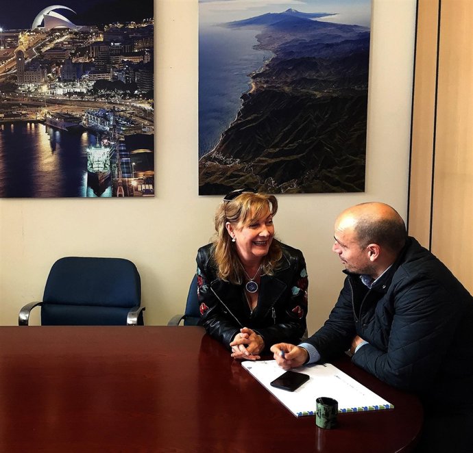 Reunión de Alfonso Cabello con Carmen Martínez