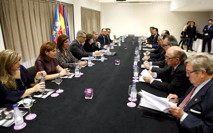 Santamaría junto a empresarios valencianos